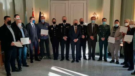 Siete radioaficionados reciben reconocimiento por su apoyo a la red de Protección Civil