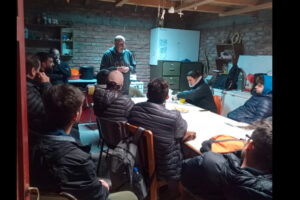 Grupo DX Bahía Blanca: curso de ingreso a la radioafición con 35 aspirantes