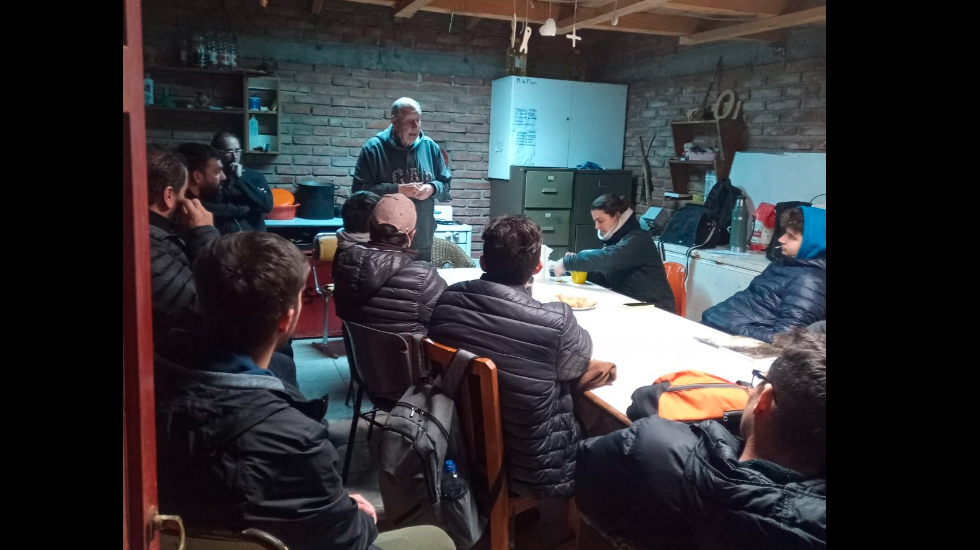 Grupo DX Bahía Blanca: curso de ingreso a la radioafición con 35 aspirantes