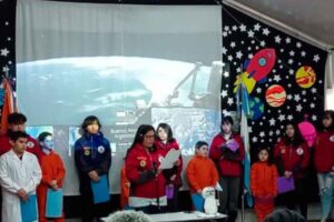 Alumnos de la Base Esperanza conversaron con un astronauta en el espacio