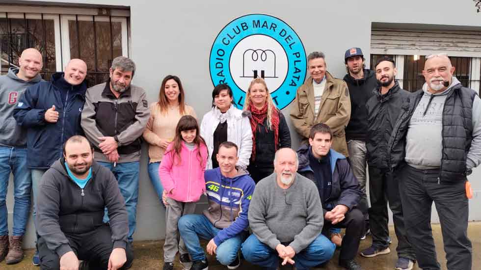 El Radioclub Mar del Plata promueve la formación de nuevos radioaficionados