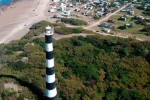 El faro de Claromecó: El faro y los radioaficionados en Malvinas