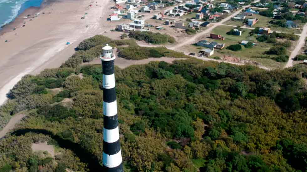 El faro de Claromecó: El faro y los radioaficionados en Malvinas