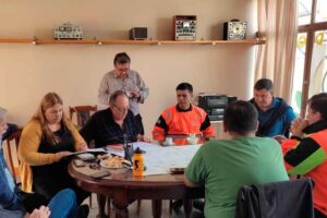 Reunión entre el Radio Club Catamarca y Defensa Civil