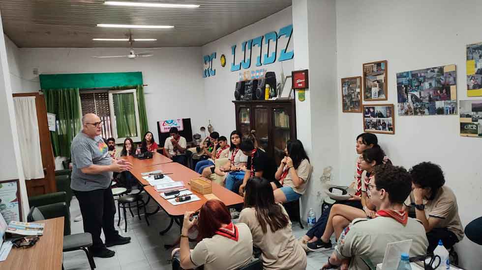 Encuentro entre el Radioclub Gral. Sarmiento y el Grupo Scout Lamadrid