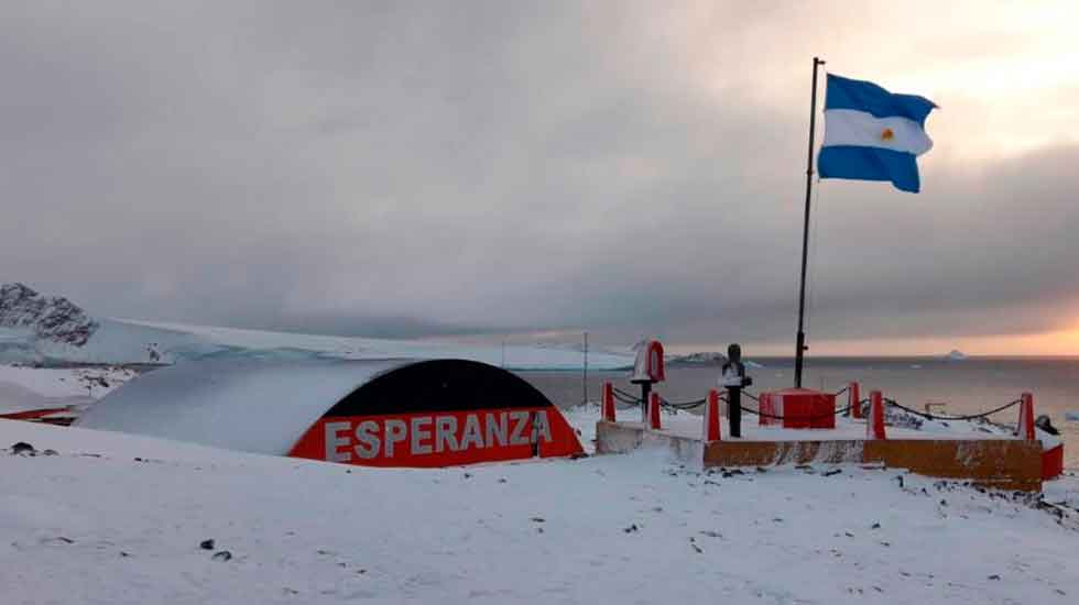 Antártida: Radioaficionados argentinos en la Base Esperanza