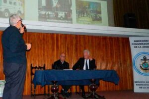 Conferencia sobre el Servicio Auxiliar de Radioaficionados de la Armada