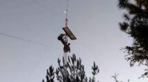 Radioaficionados de San Carlos Trasladan antena