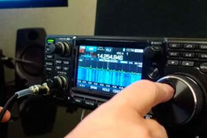 Radioaficionados ven oportunidad de crecimiento con nueva Ley
