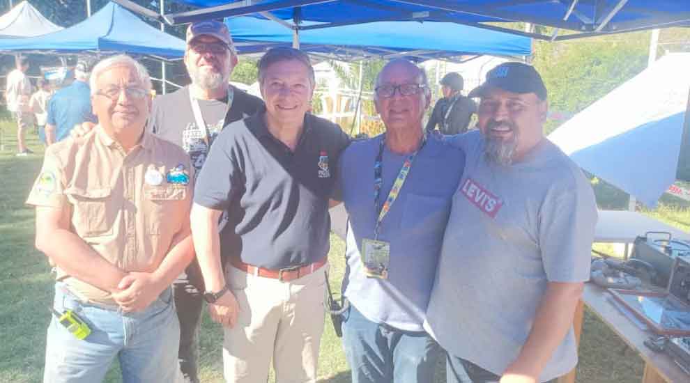 Radio Club Los Molinos de Villa Alemana Brilla en la Mayor Fiesta de Coleccionistas