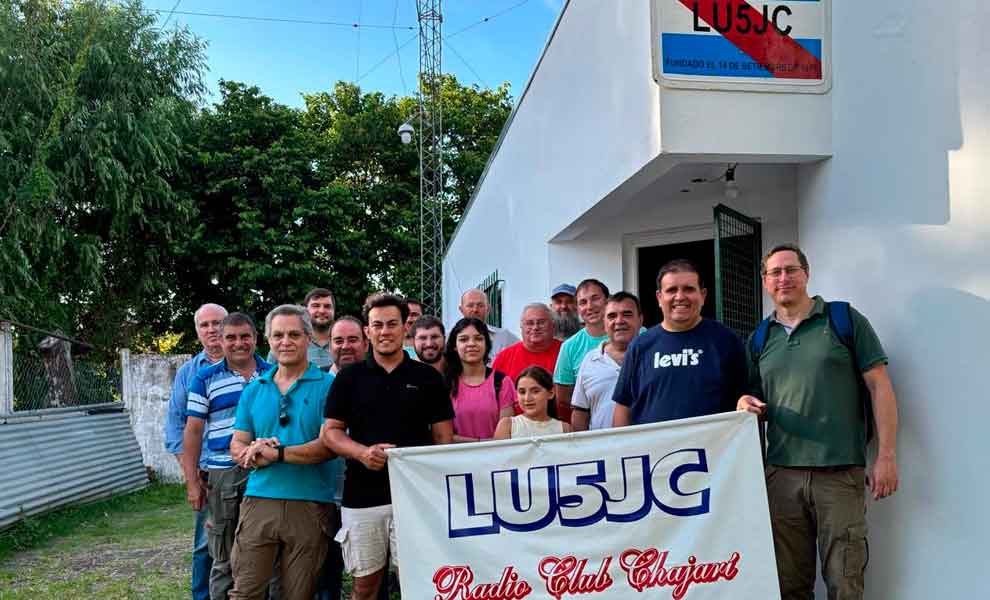 Nueve aspirantes a radioaficionados rindieron para obtener la licencia