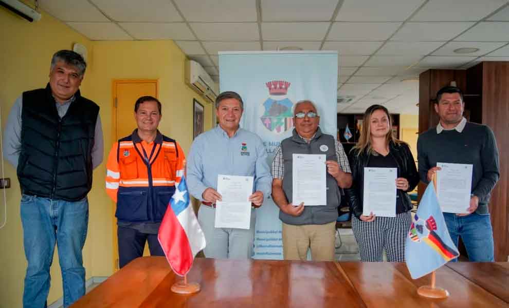 Municipio y Club de Radioaficionados Los Molinos formalizan alianza